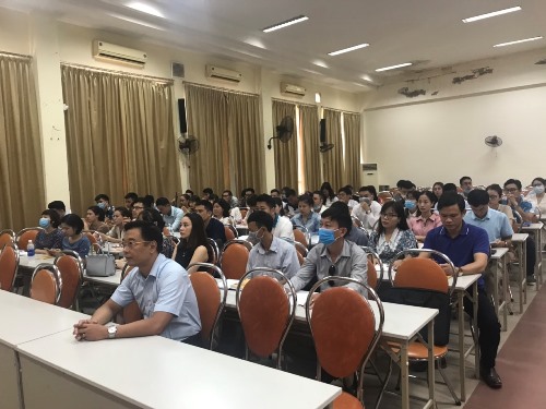 Bồi dưỡng lý luận chính trị dành cho học viên lớp đối tượng kết nạp đảng